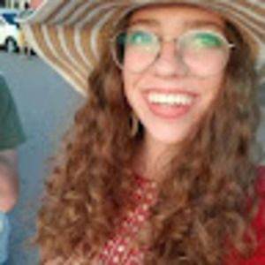 Meet your Posher, Rebeca